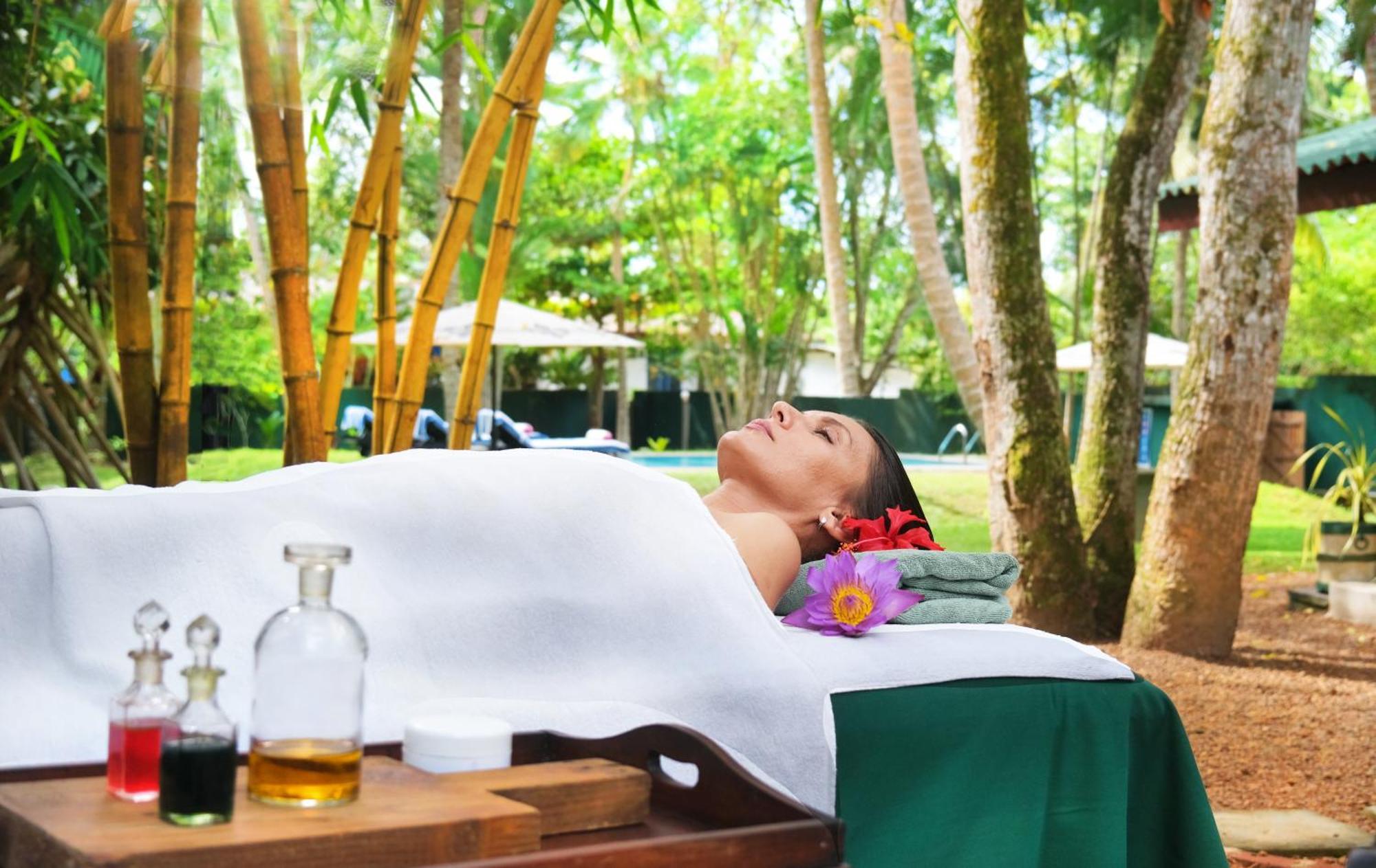 Chandra Villa Ayurveda Resort Bentota Extérieur photo