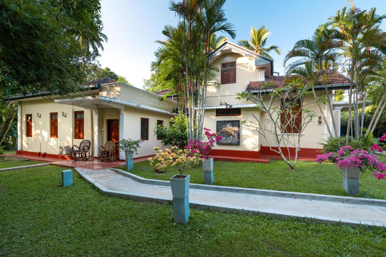 Chandra Villa Ayurveda Resort Bentota Extérieur photo
